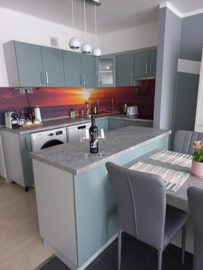 Apartamento Krisztina Apartman Salgótarján Exterior foto